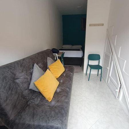 Confortable Habitacion En Apartamento Amoblado Jardín Exterior foto
